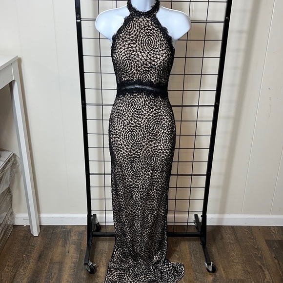Lipsy Dresses & Skirts - LIPSY LONDON X LOVE MICHELE KEEGAN BLACK LACE BODY CON HALTER DRESS 2